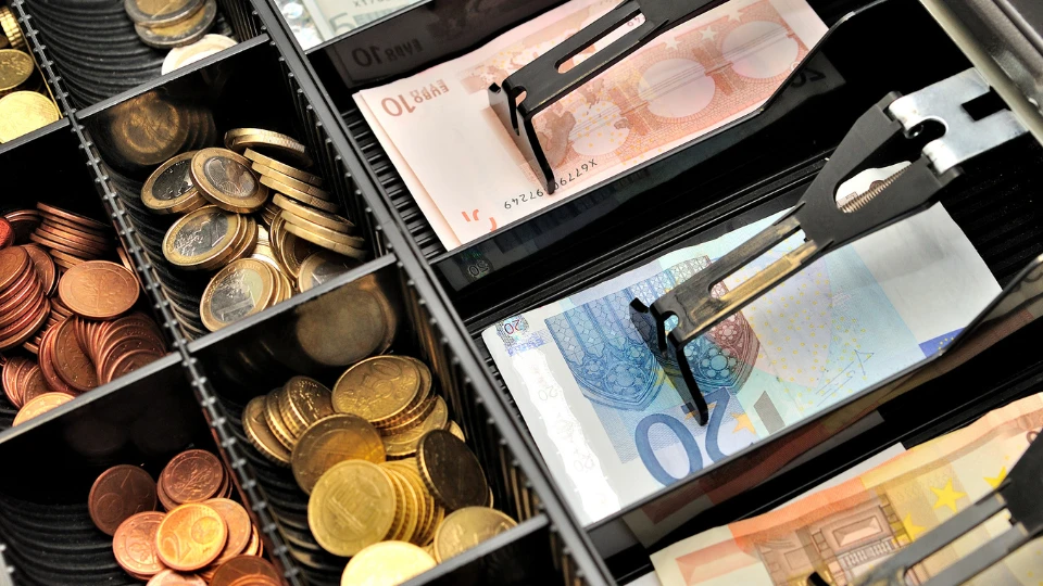 How much does an EPoS system cost in 2025?